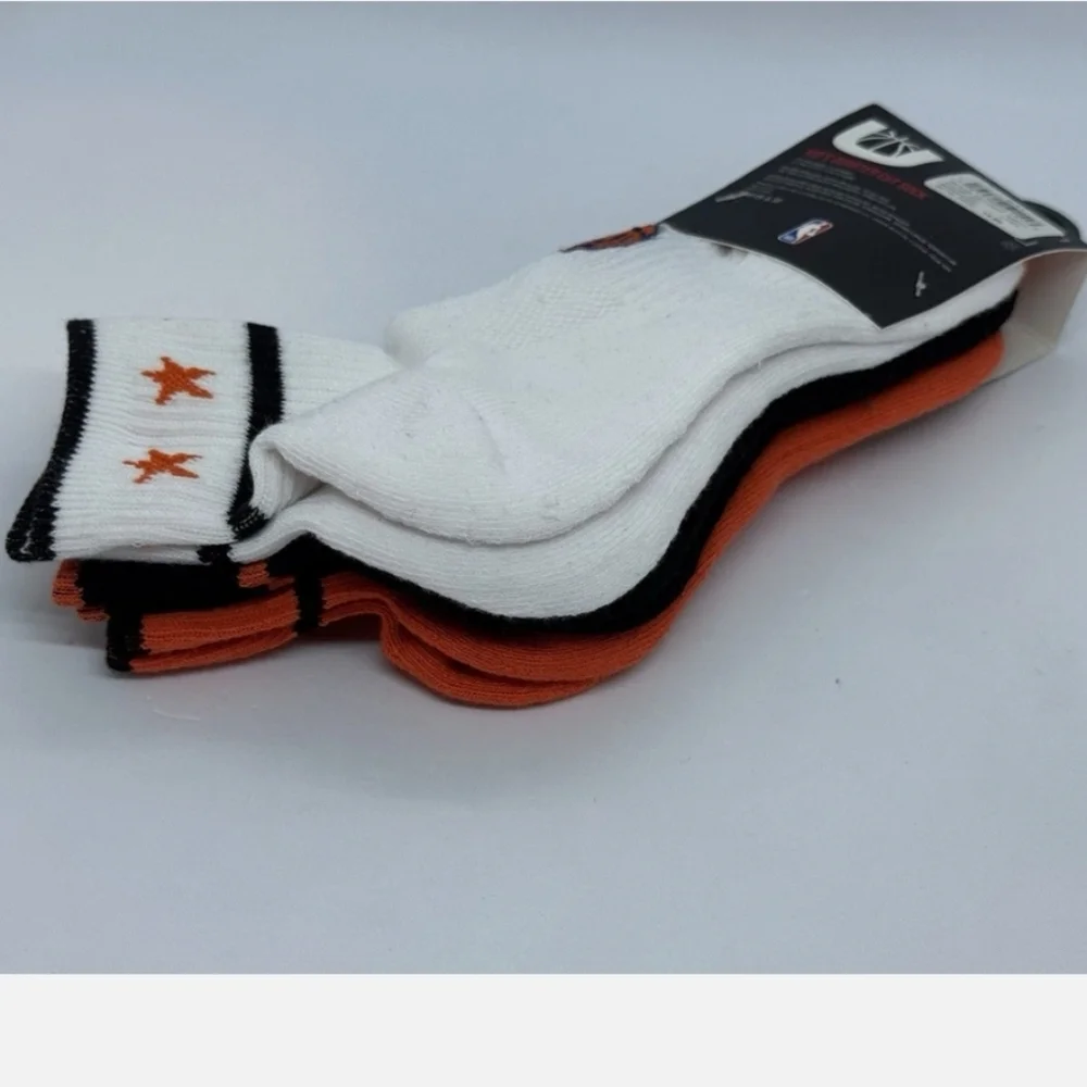 NWT Boy's New York Knicks Ultra Game 3 Pairs Quarter Cut Socks